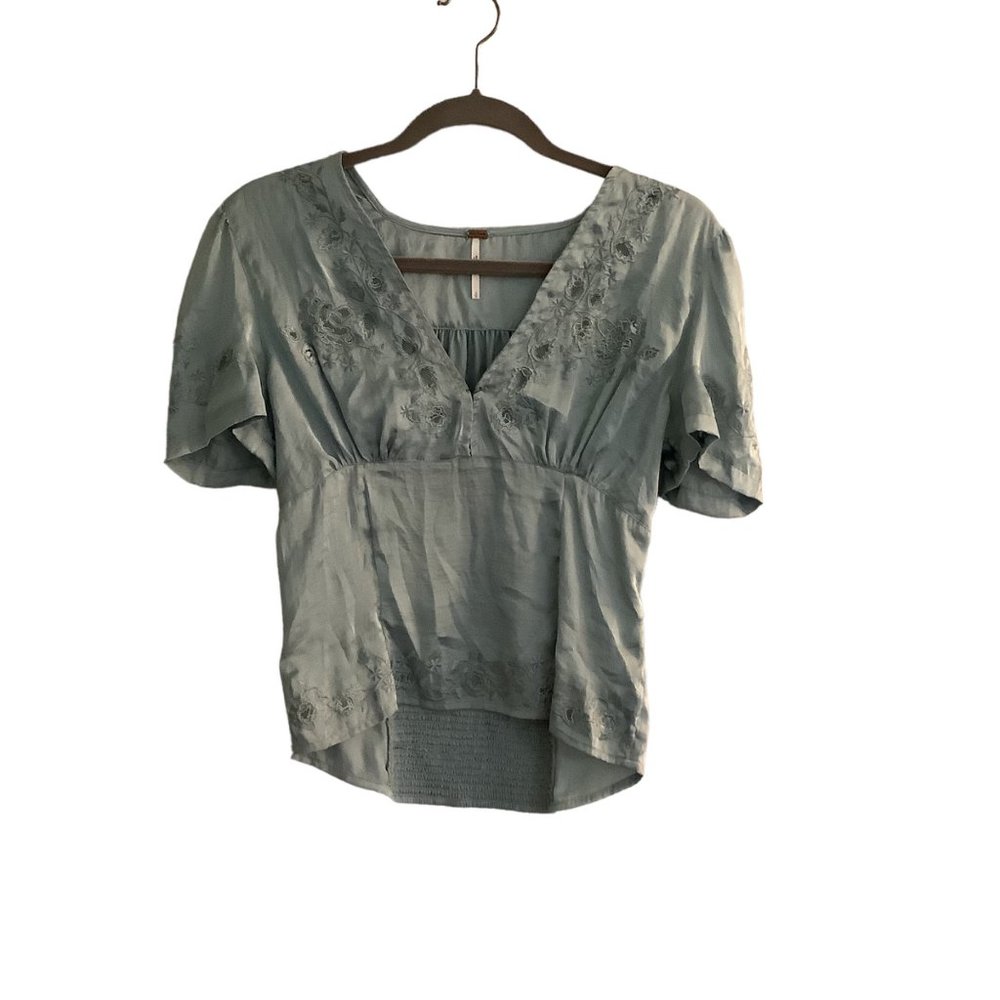 Vintage FREE PEOPLE Light Green Lace V-Neck  Embroidered Blouse-SIze Small - Picture 2 of 10